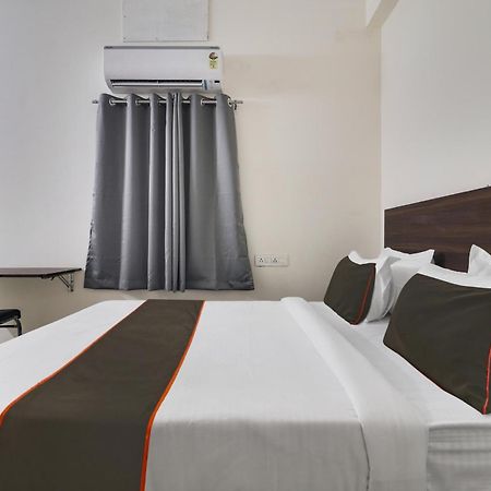 Hotel Collection O Sbr Kondapur Near Rto Office Hyderabad Esterno foto