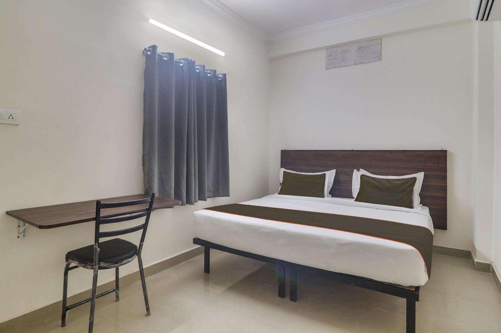 Hotel Collection O Sbr Kondapur Near Rto Office Hyderabad Esterno foto