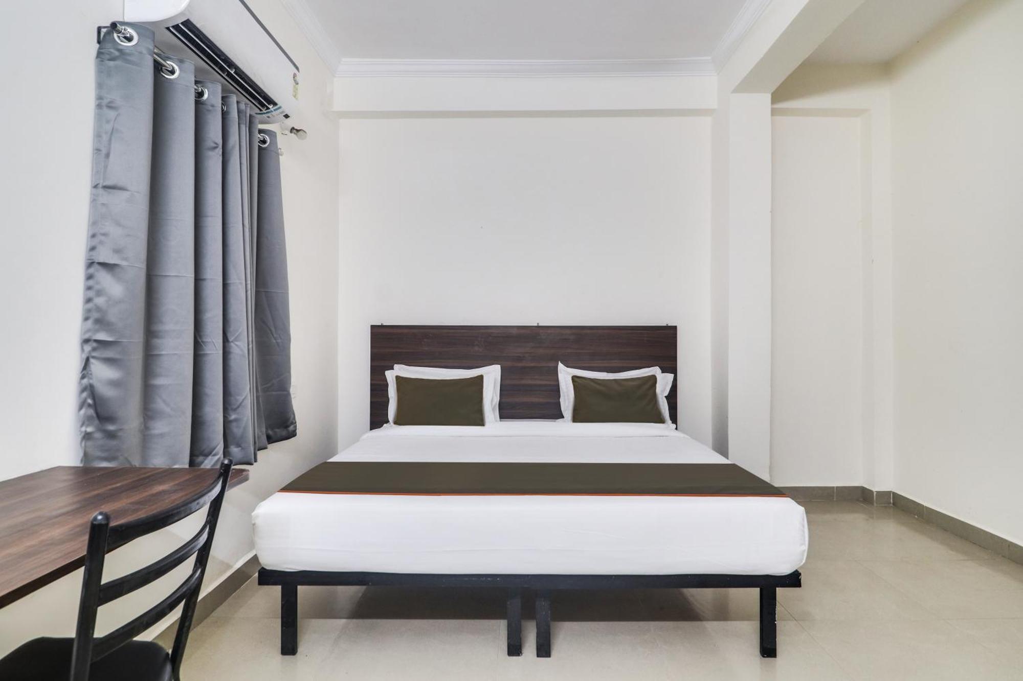 Hotel Collection O Sbr Kondapur Near Rto Office Hyderabad Esterno foto