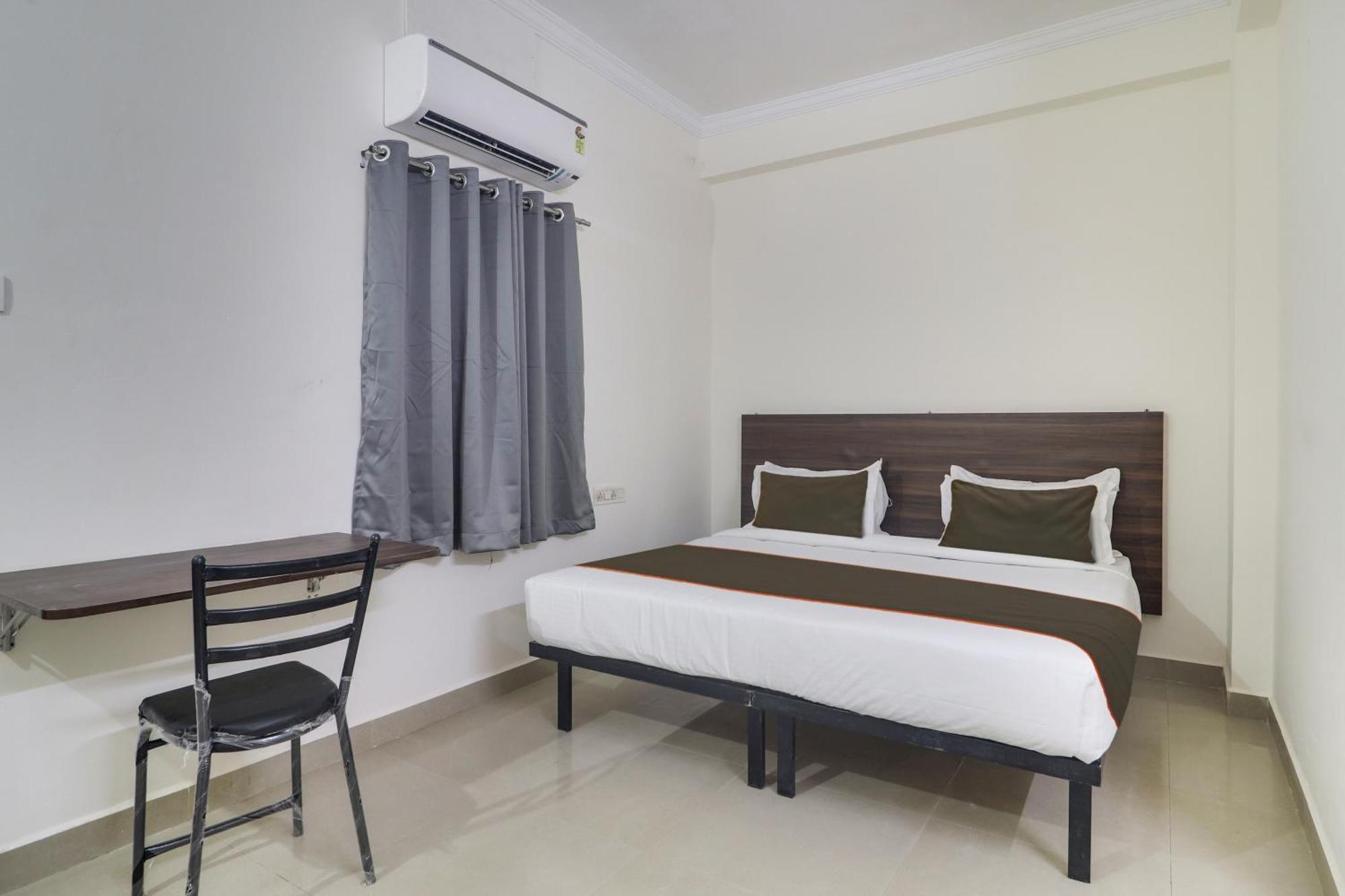 Hotel Collection O Sbr Kondapur Near Rto Office Hyderabad Esterno foto